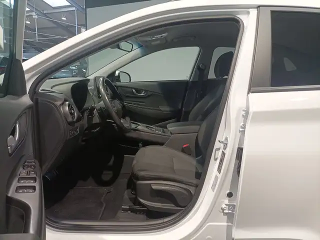 Hyundai Kona view 8