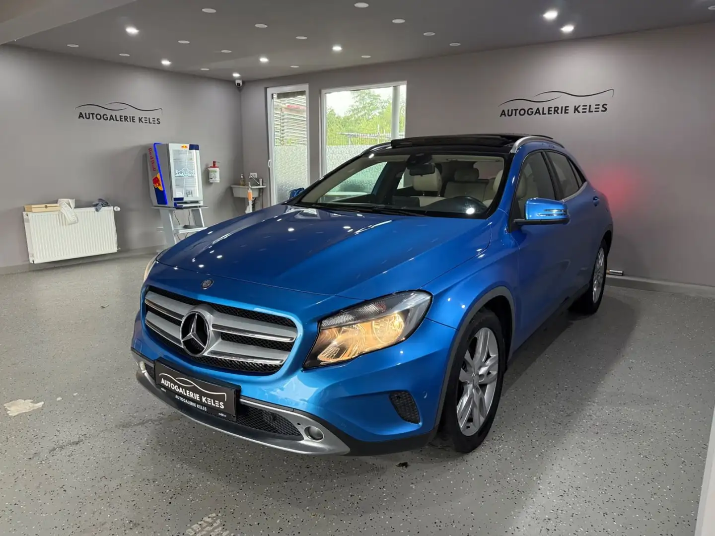 Mercedes-Benz GLA 200 CDI 4 Matic Autom. LEDER*NAVI*PANO*KAM Blau - 2