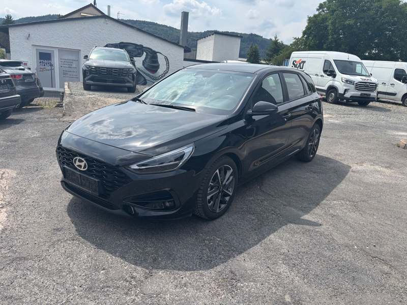 Hyundai i30 Advantage,Navi+Kamera+LED+Virtual+SHZ+LHZ — photo 2