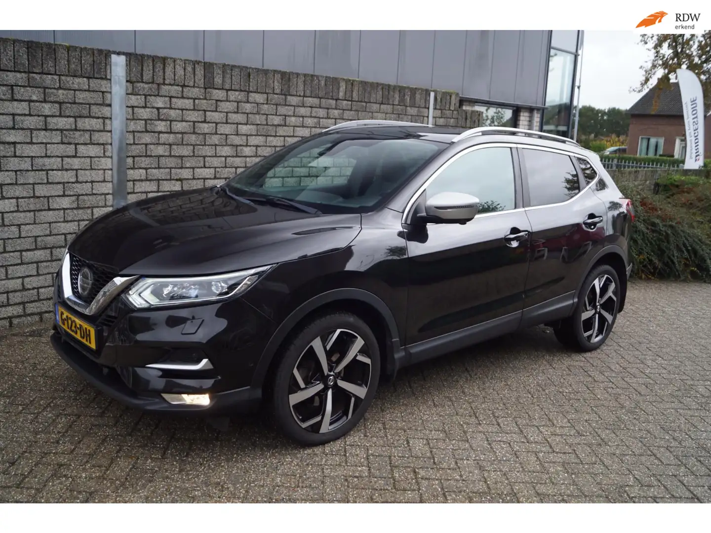 Nissan Qashqai 1.3 DIG-T Tekna + Panodak Luxe Leder Stoelverw Nav Negro - 1