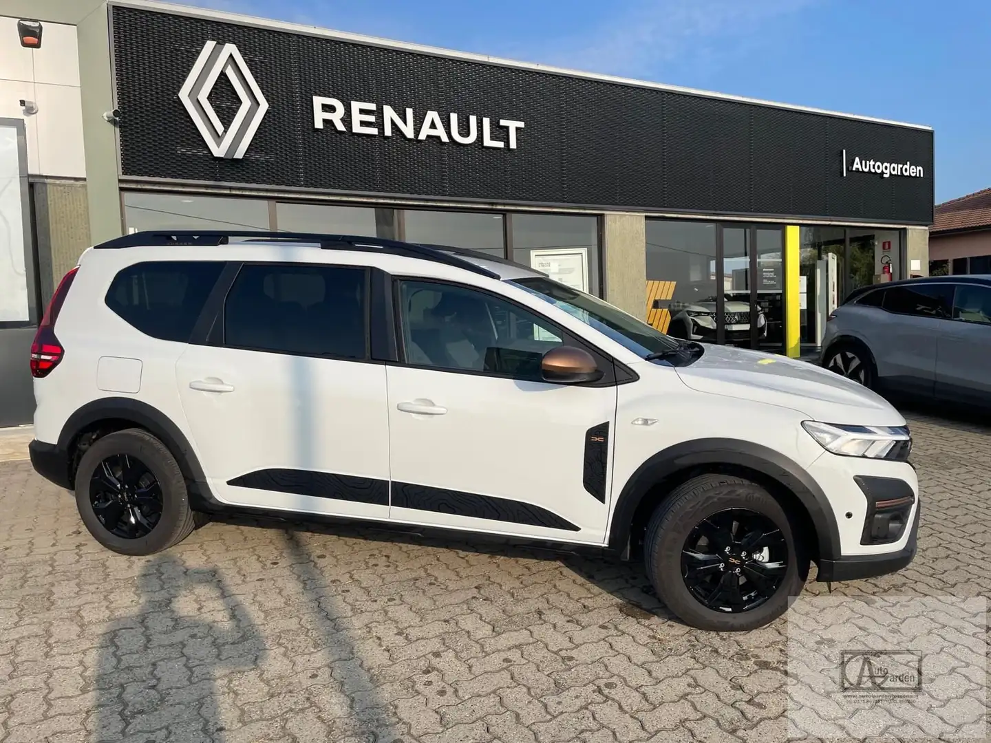 Dacia Jogger Jogger 1.6 Hybrid 140 5 posti Extreme Up Bianco - 1