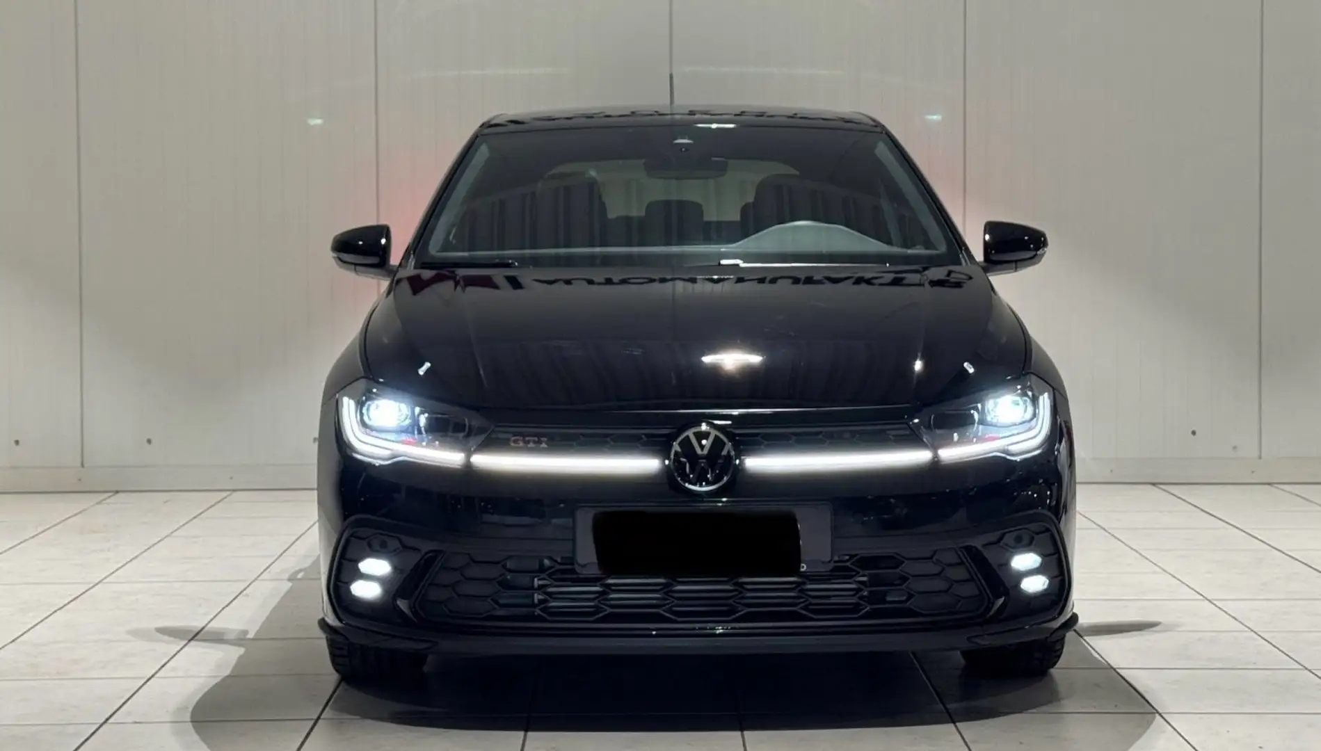 Volkswagen Polo GTI 2.0 tsi dsg Černá - 2