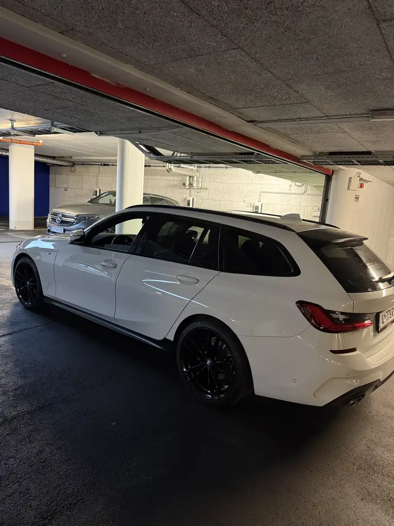 BMW 320 G21 M Sport - 1