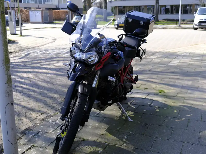 Triumph Tiger 800 - foto 4
