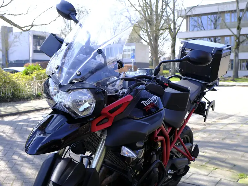 Triumph Tiger 800 - foto 8