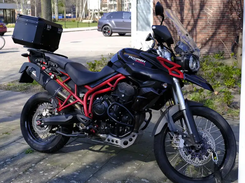 Triumph Tiger 800 - foto 3