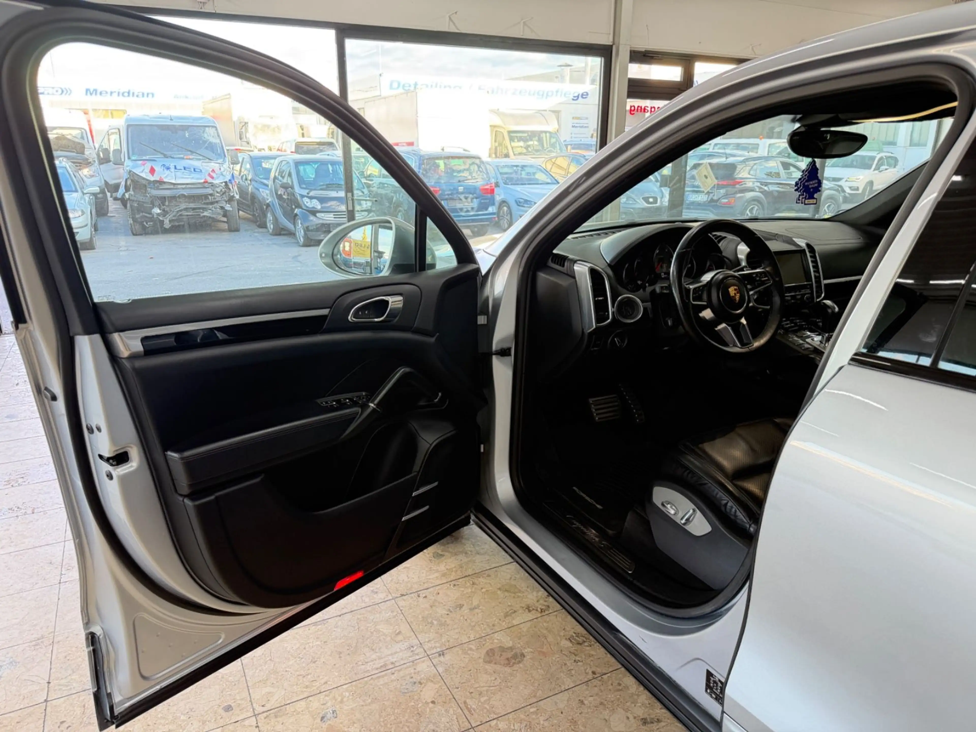 Porsche Cayenne S 4,2 V8 Diesel Top Zustand Scheckheft — photo 8