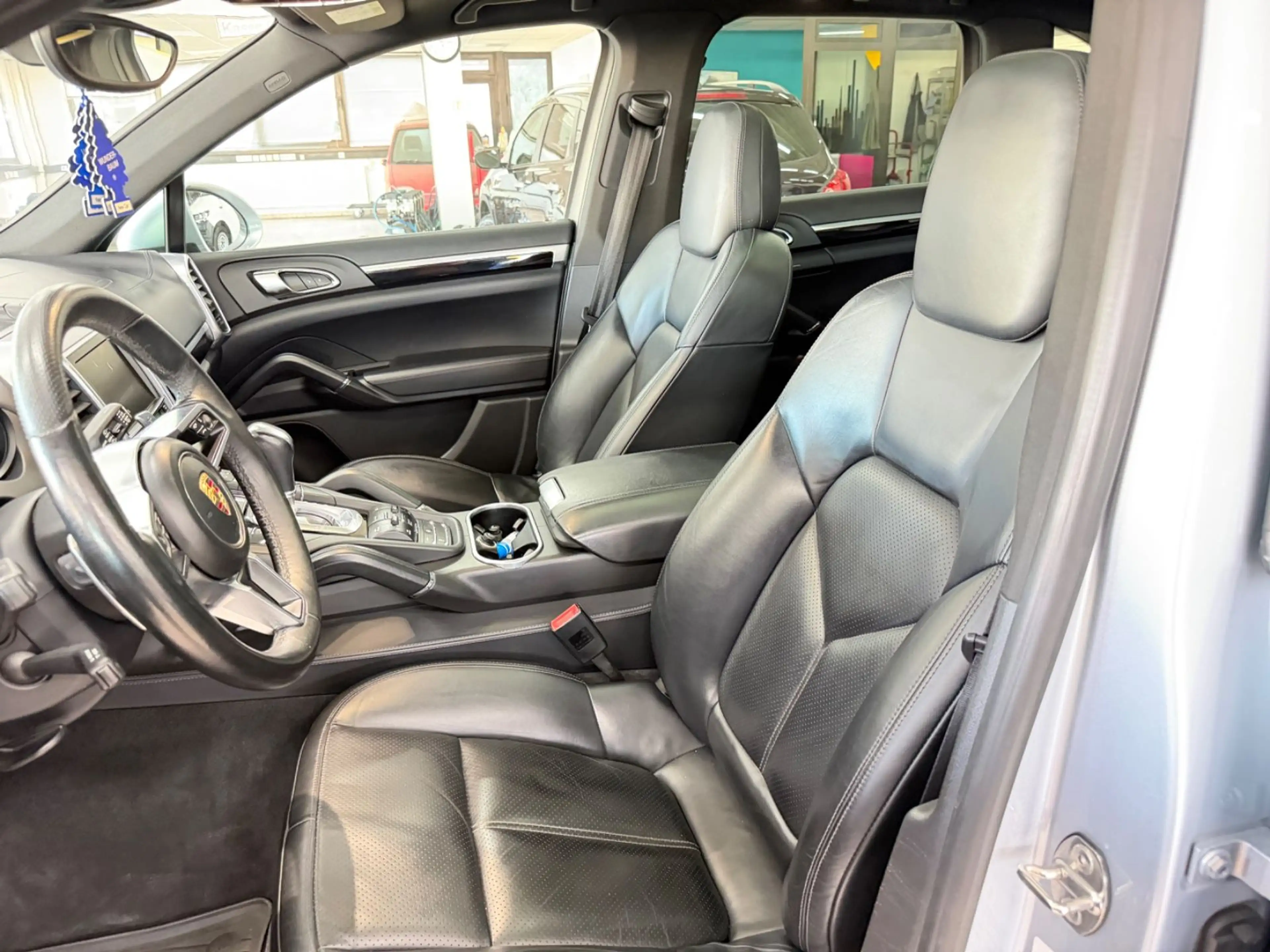 Porsche Cayenne S 4,2 V8 Diesel Top Zustand Scheckheft — photo 11