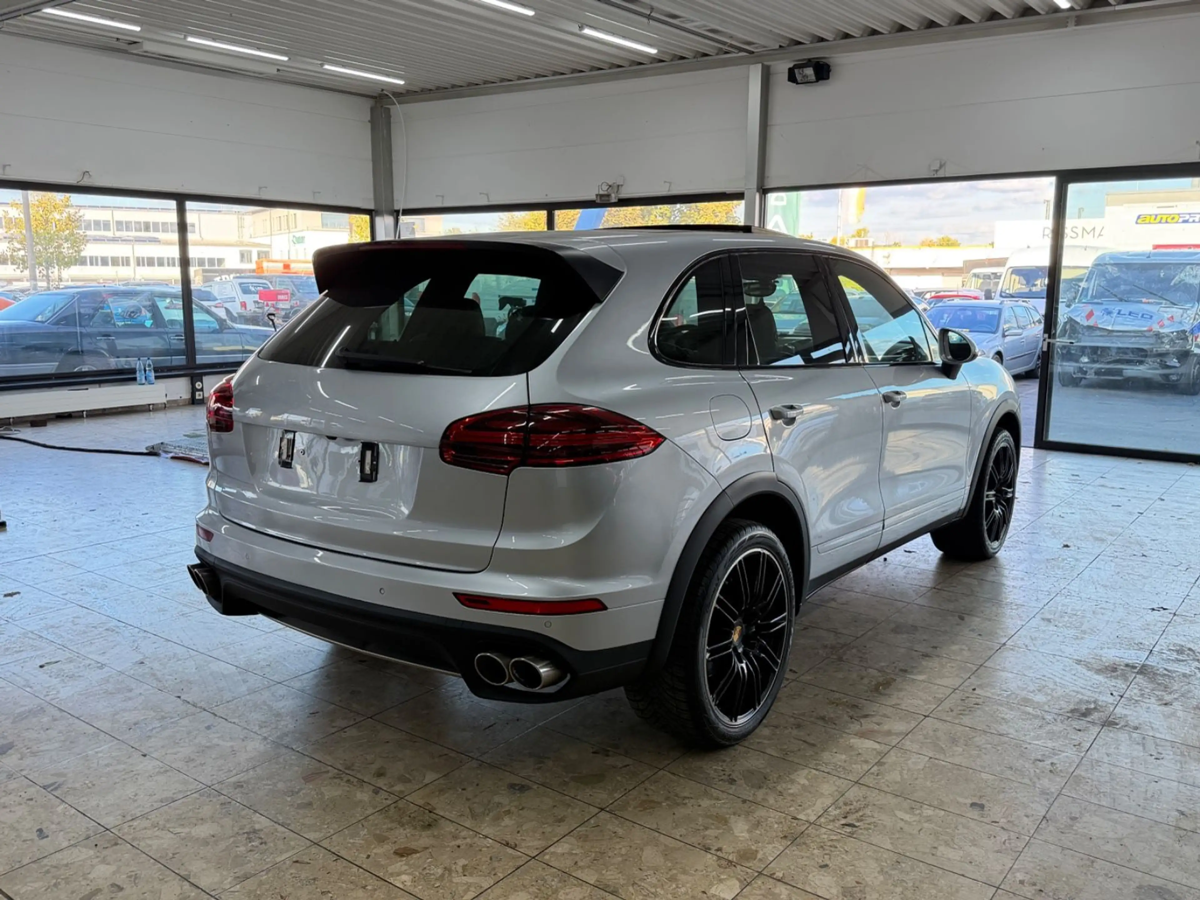 Porsche Cayenne S 4,2 V8 Diesel Top Zustand Scheckheft — photo 7