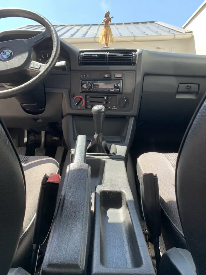 BMW 316i Sedan, foto 11