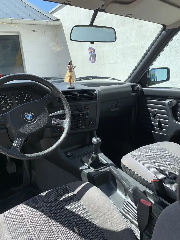 BMW 316i Sedan, foto 9