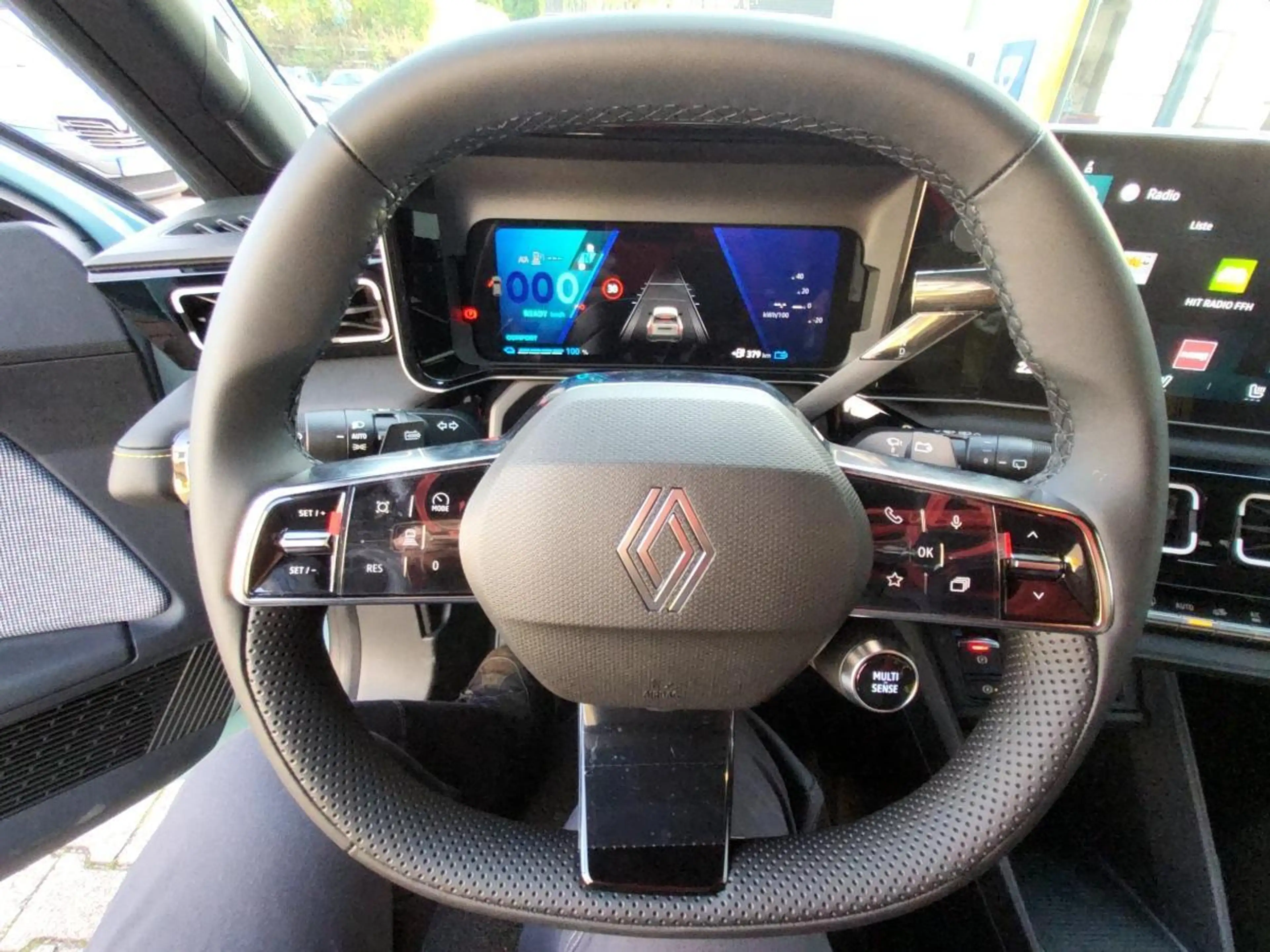 Renault R 4 E-Tech elektrisch Iconic 150 Comfort Range — photo 9