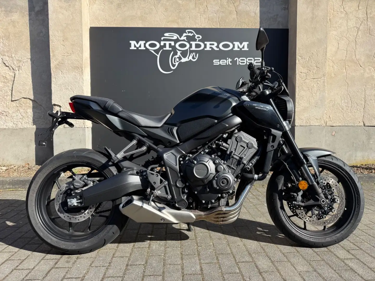 Honda CB 650 R Negro - 1