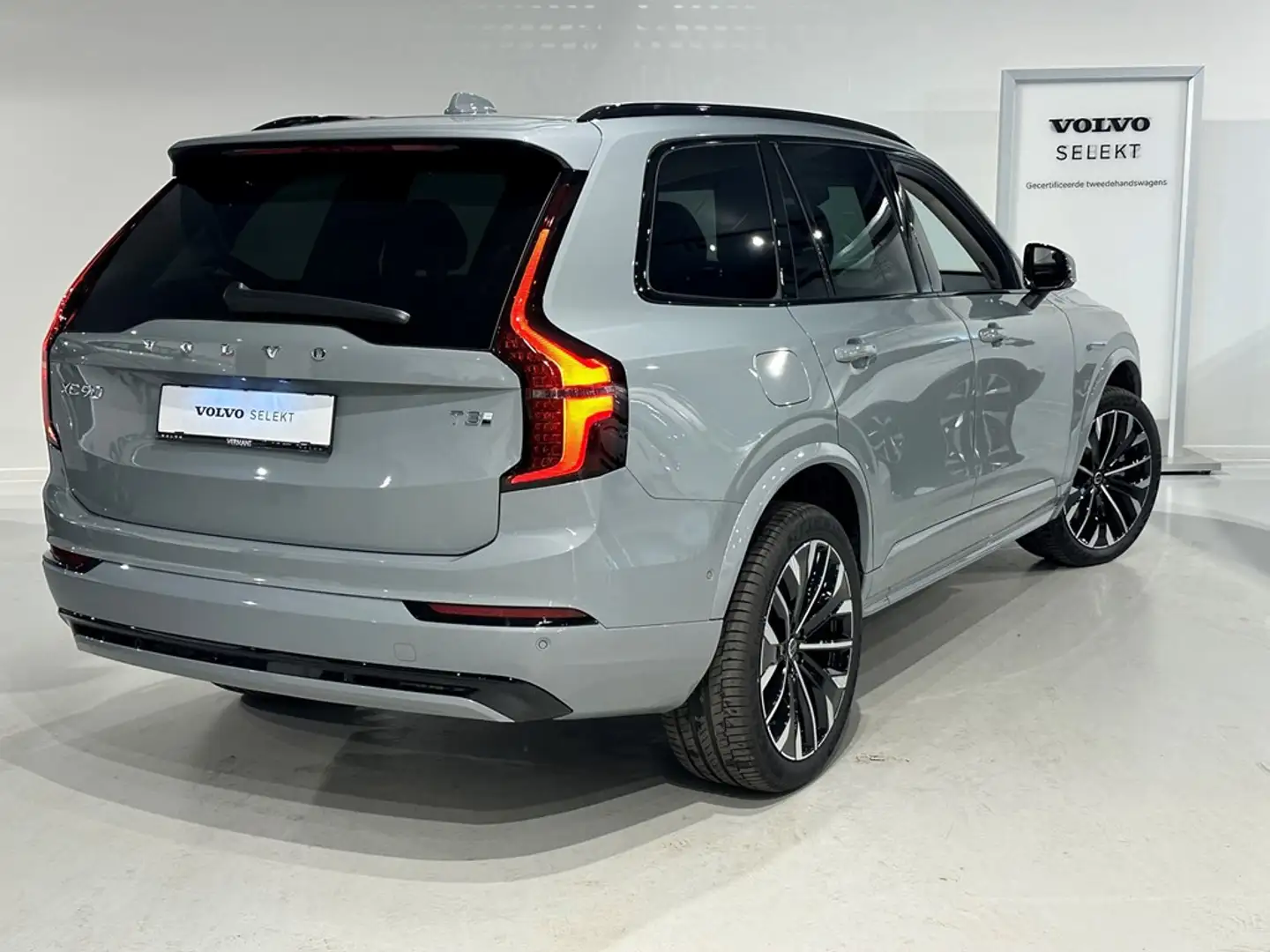 Volvo XC90 T8 Recharge Plus Dark MODEL 2025 Gris - 2