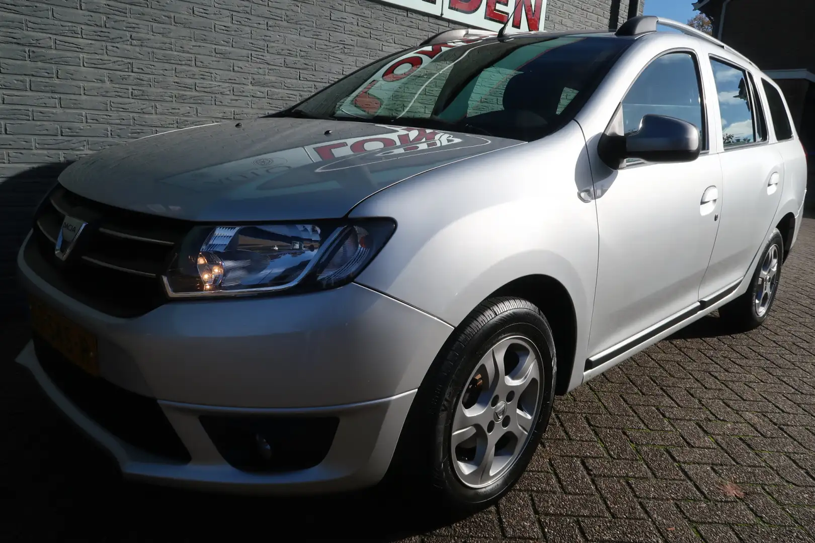 Dacia Logan MCV 0.9 TCe 10th Anniversary Ingeruild. Grijs - 1