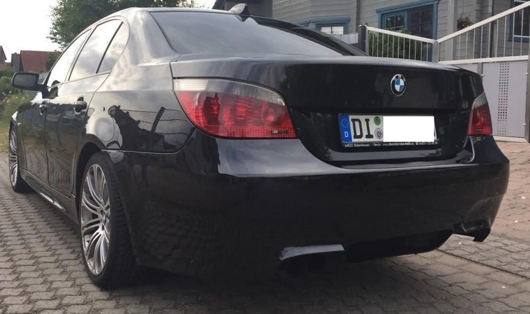 BMW 530 530d Schwarz - 2
