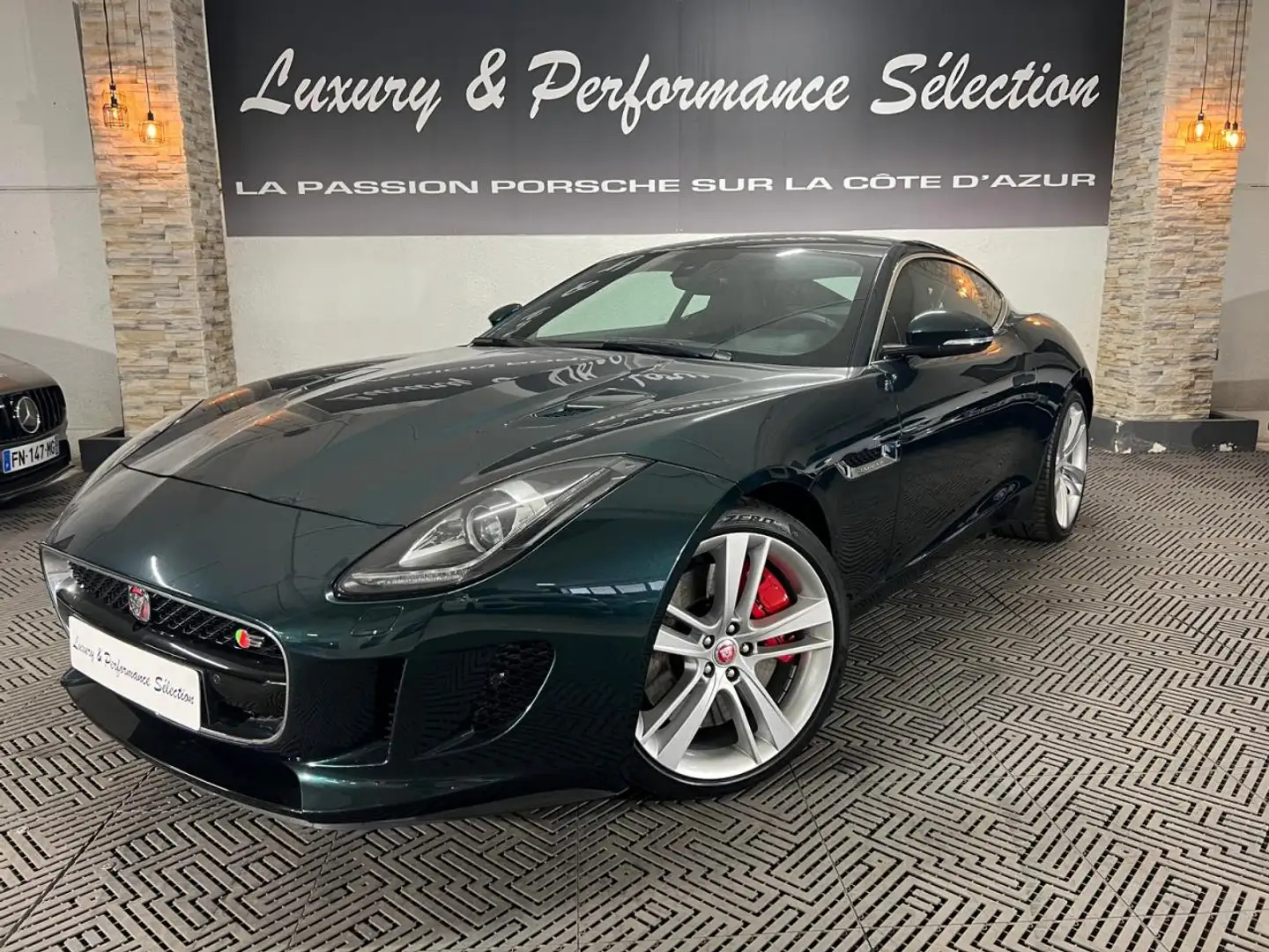 Jaguar F-Type S Coupé 3.0 V6 380ch BVA AWD 4X4 - British racing green - Toit panoramique Verde - 1