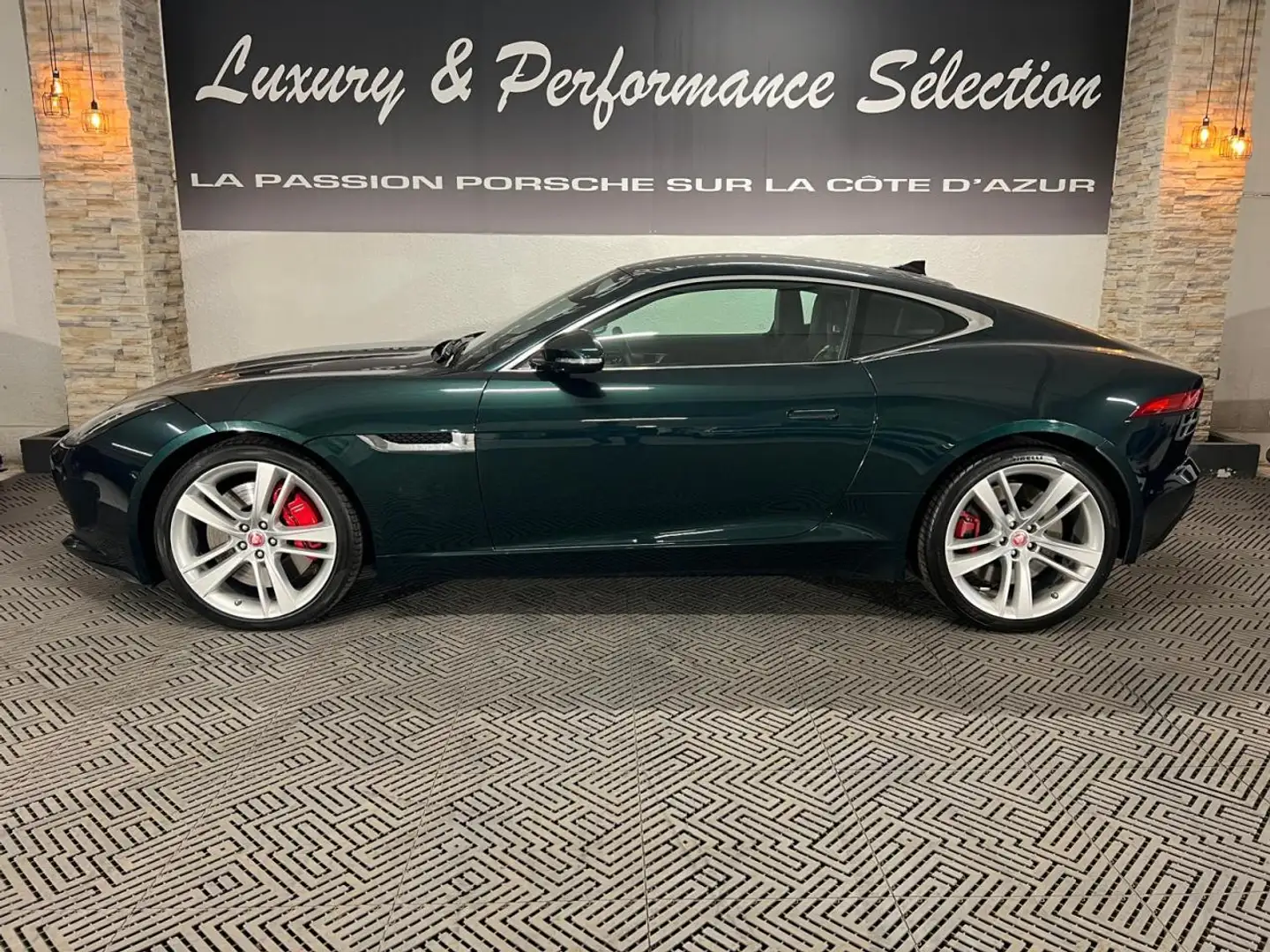 Jaguar F-Type S Coupé 3.0 V6 380ch BVA AWD 4X4 - British racing green - Toit panoramique Grün - 2