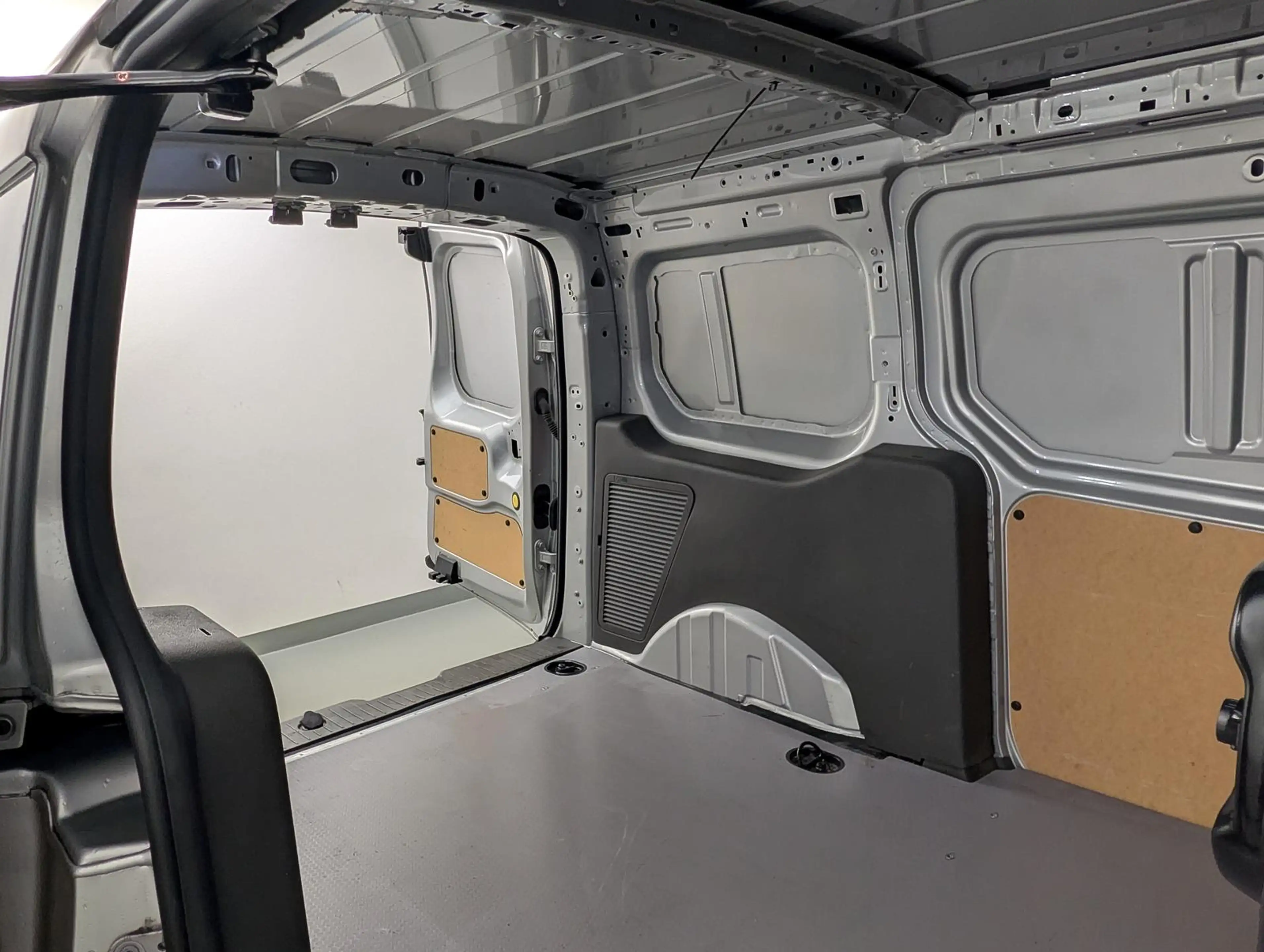 Ford Transit Connect 1.5 Trend 230 L2 Klima+Tempo+PPS — photo 10