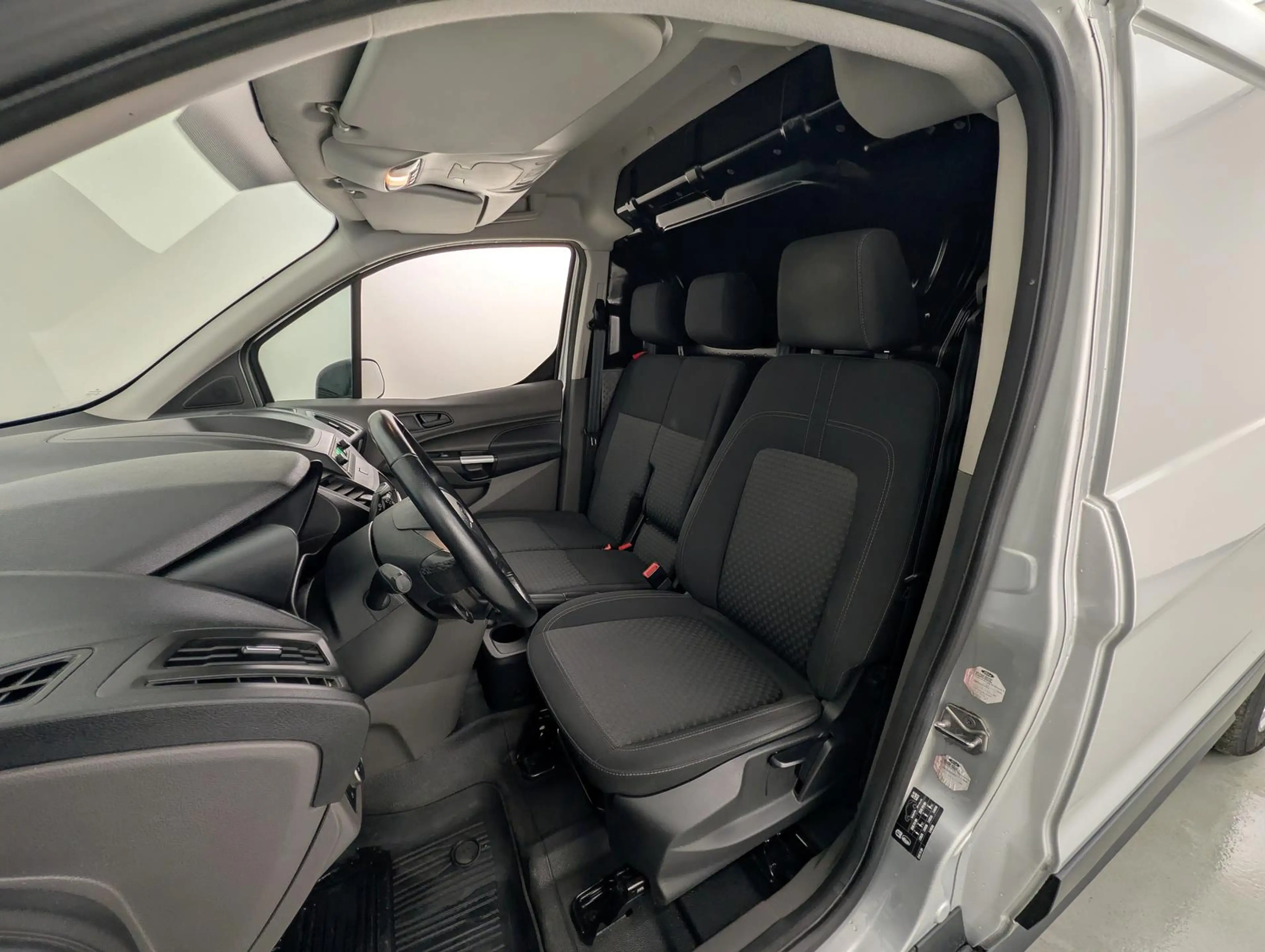 Ford Transit Connect 1.5 Trend 230 L2 Klima+Tempo+PPS — photo 12