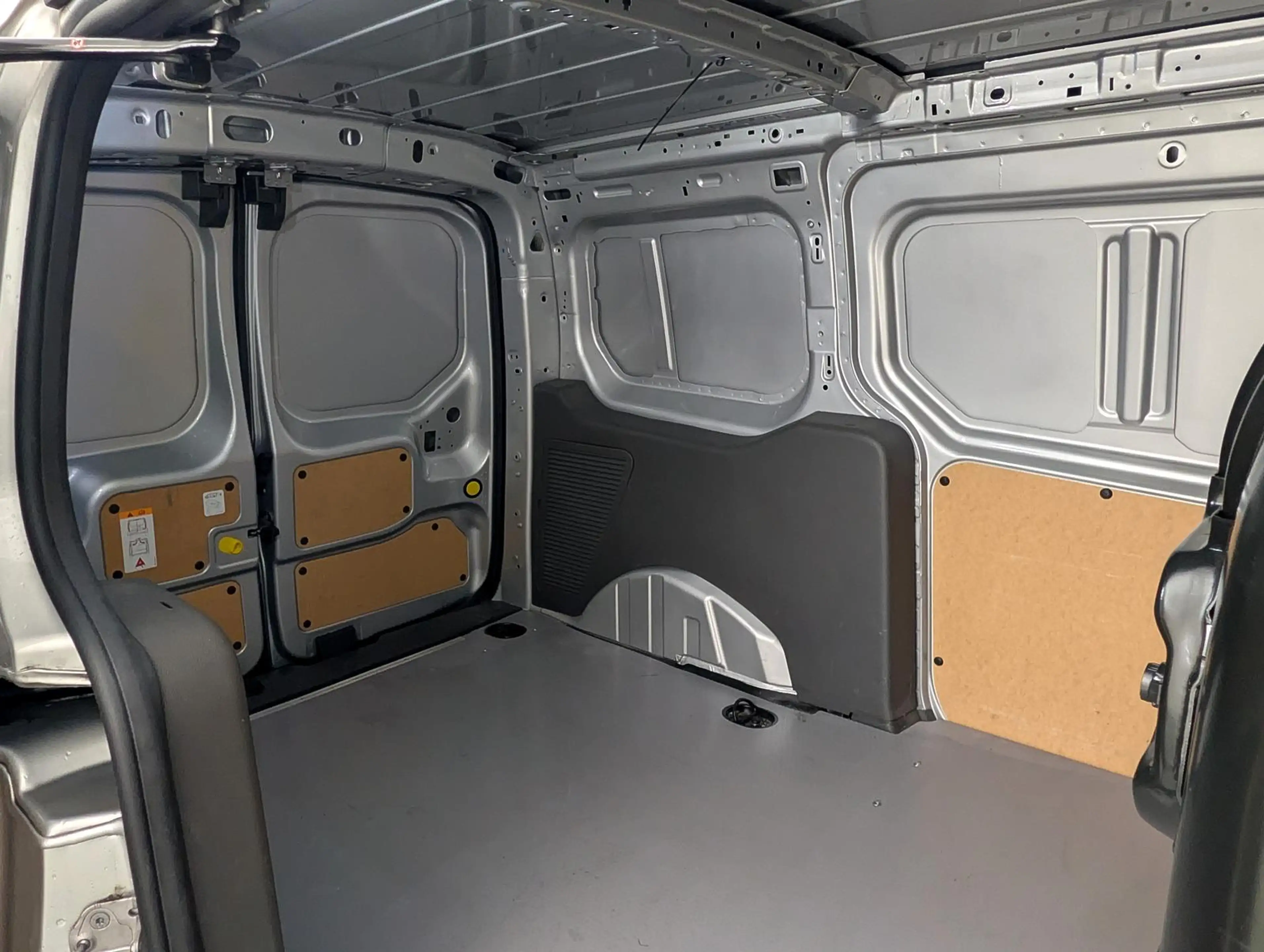 Ford Transit Connect 1.5 Trend 230 L2 Klima+Tempo+PPS — photo 11