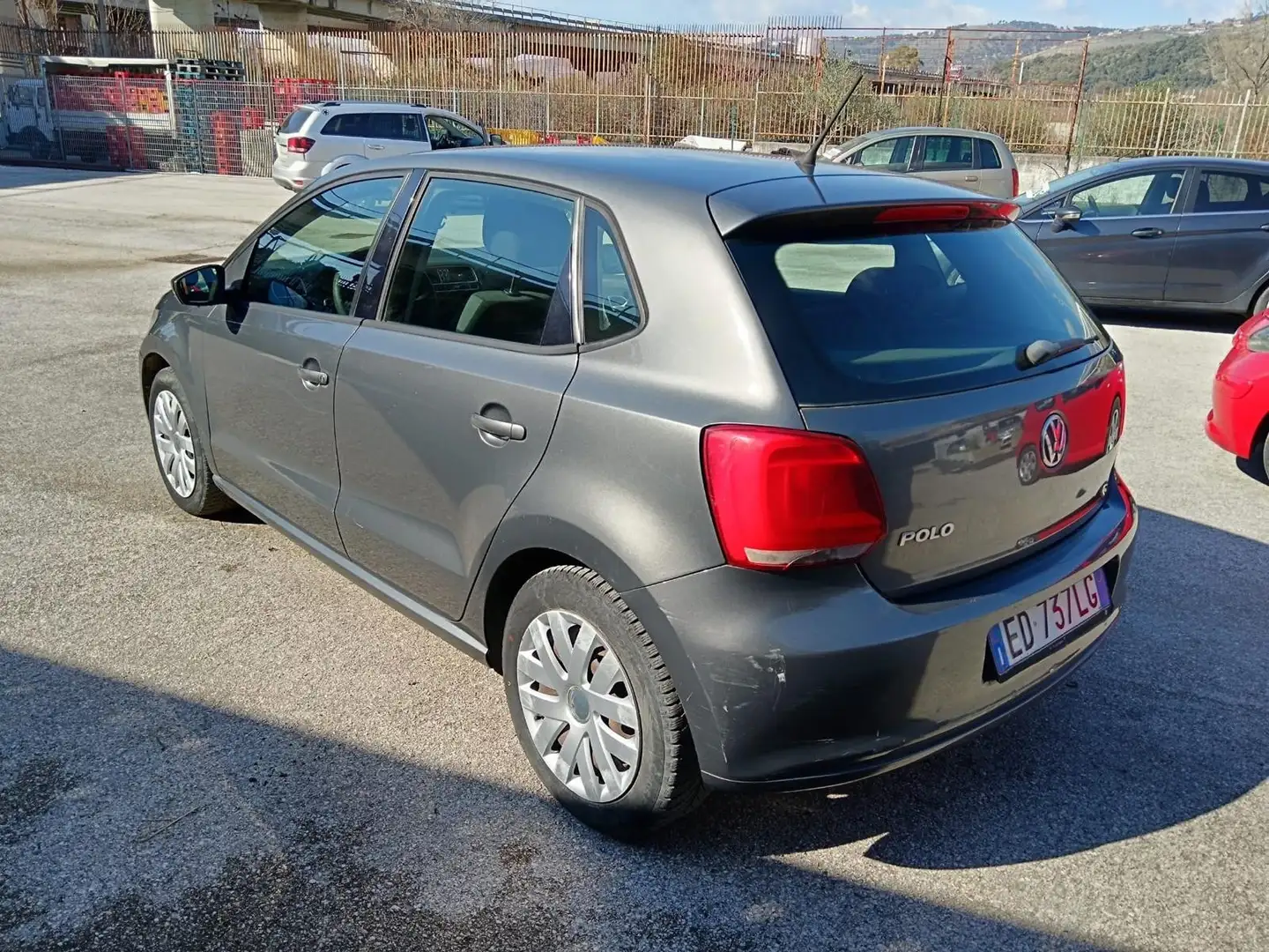 Volkswagen Polo 3p 1.2 Comfortline CL 70cv - 1