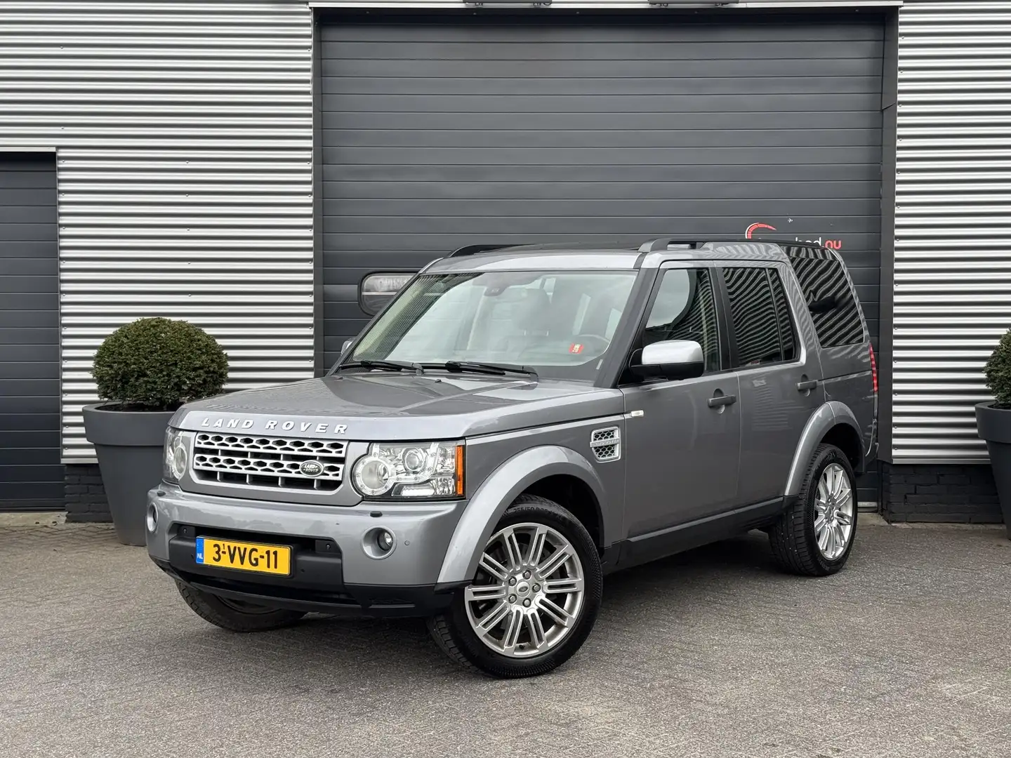 Land Rover Discovery 3.0 SDV6 S | Panoramadak | Camera | Navigatie | Tr - 1