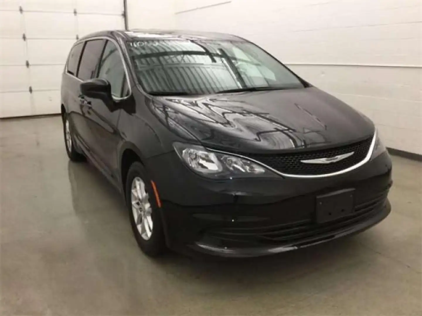 Chrysler Pacifica 3.5L V6 LX TOURING Negro - 2