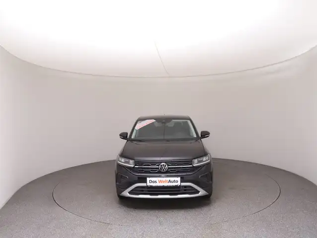 Volkswagen T-Cross view 3