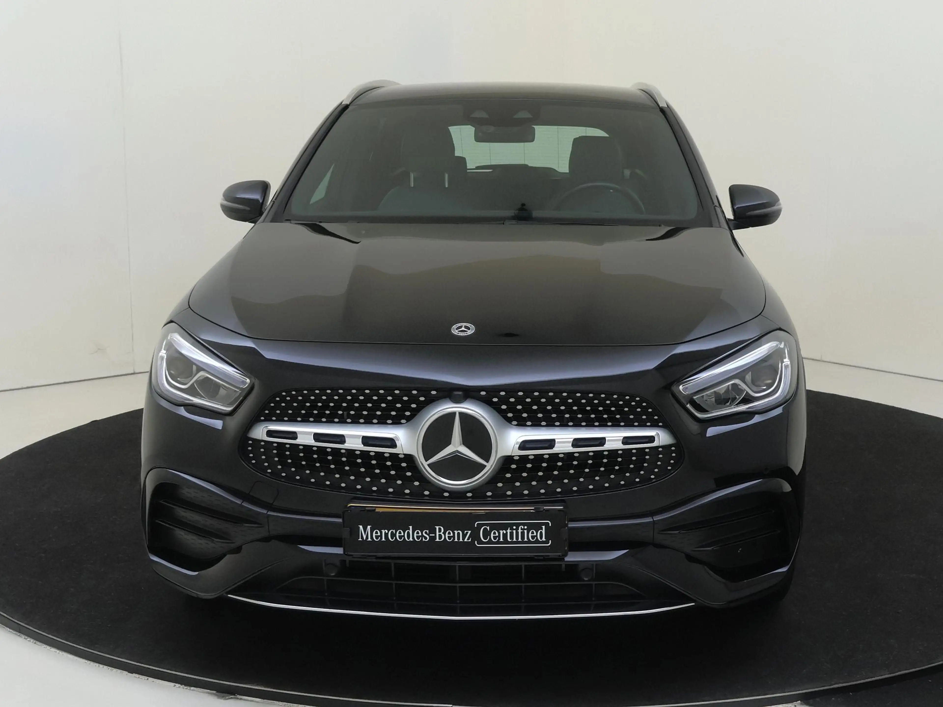 Mercedes-Benz GLA 250 e AMG Line — photo 6
