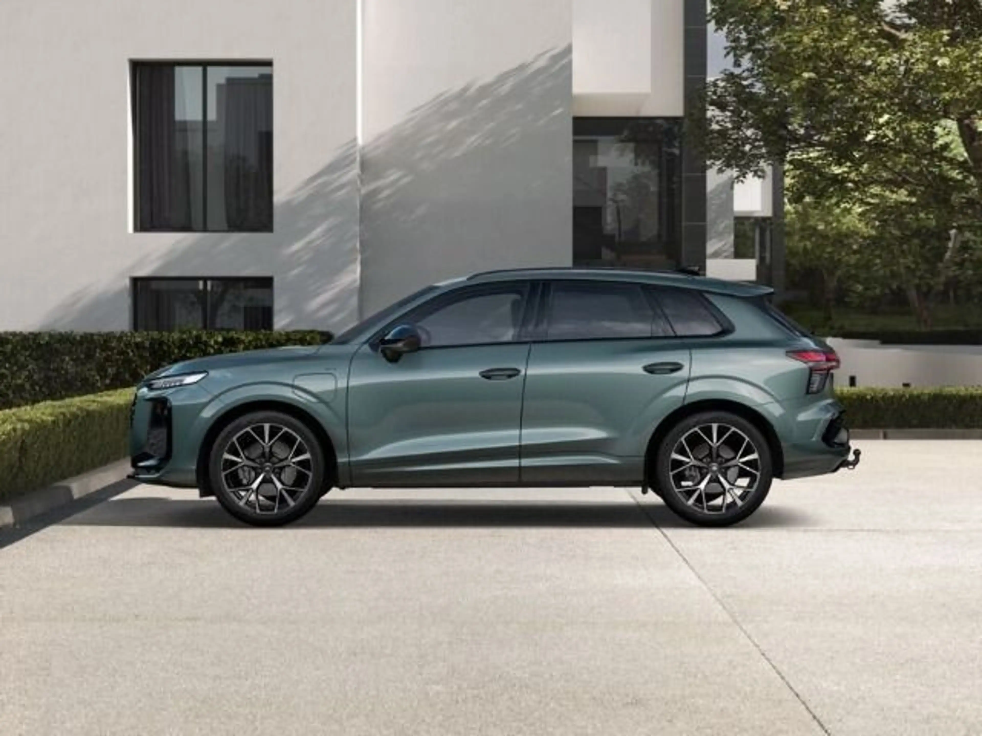 Audi Q3 SUV e-hybrid S-LINE+360°+AHK+LED+NAVI+ACC+BT+ — photo 3