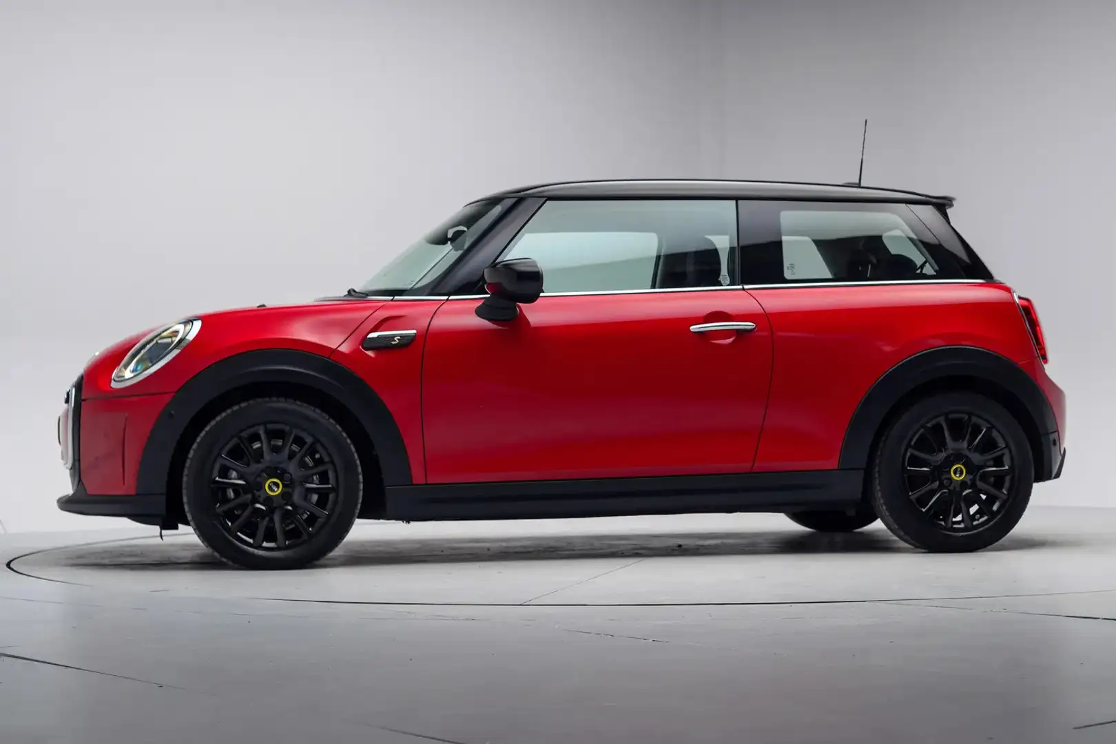 MINI Mini Electric 135kW/ 32,6kWh Business Edition [ Na Червоний - 2