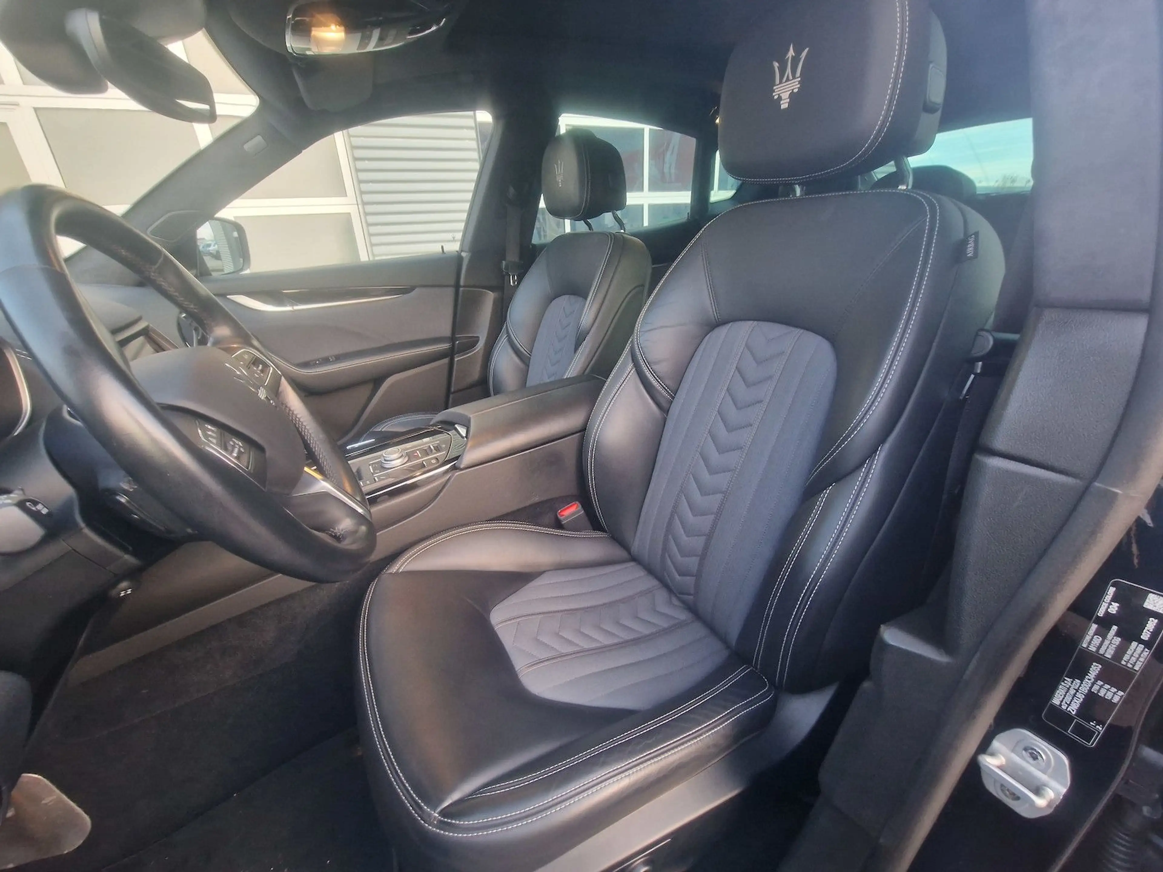 Maserati Levante Q4 Grand Lusso — photo 9