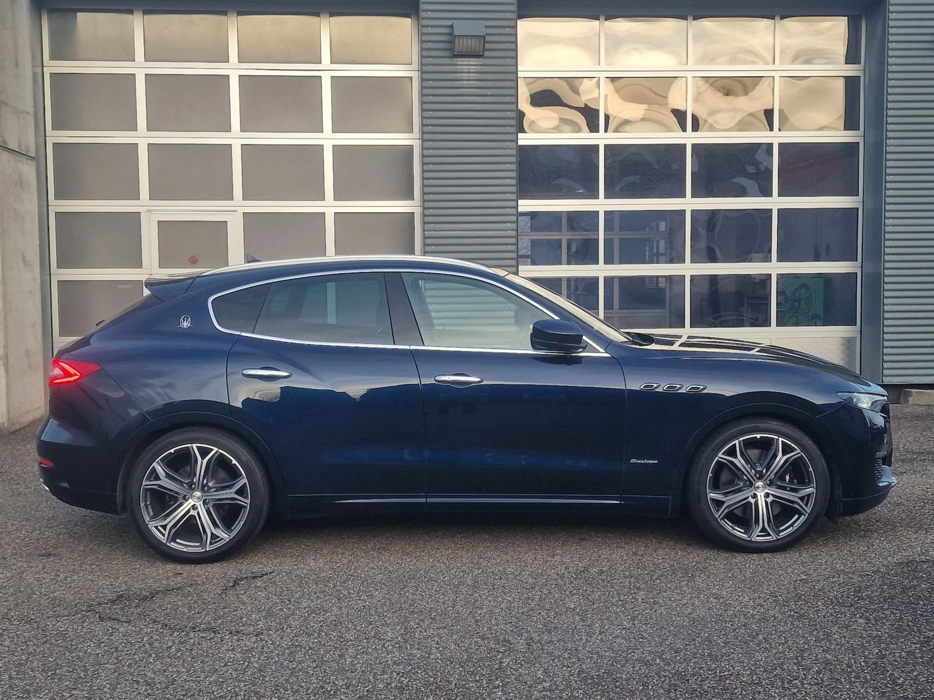 Maserati Levante Q4 Grand Lusso — photo 3