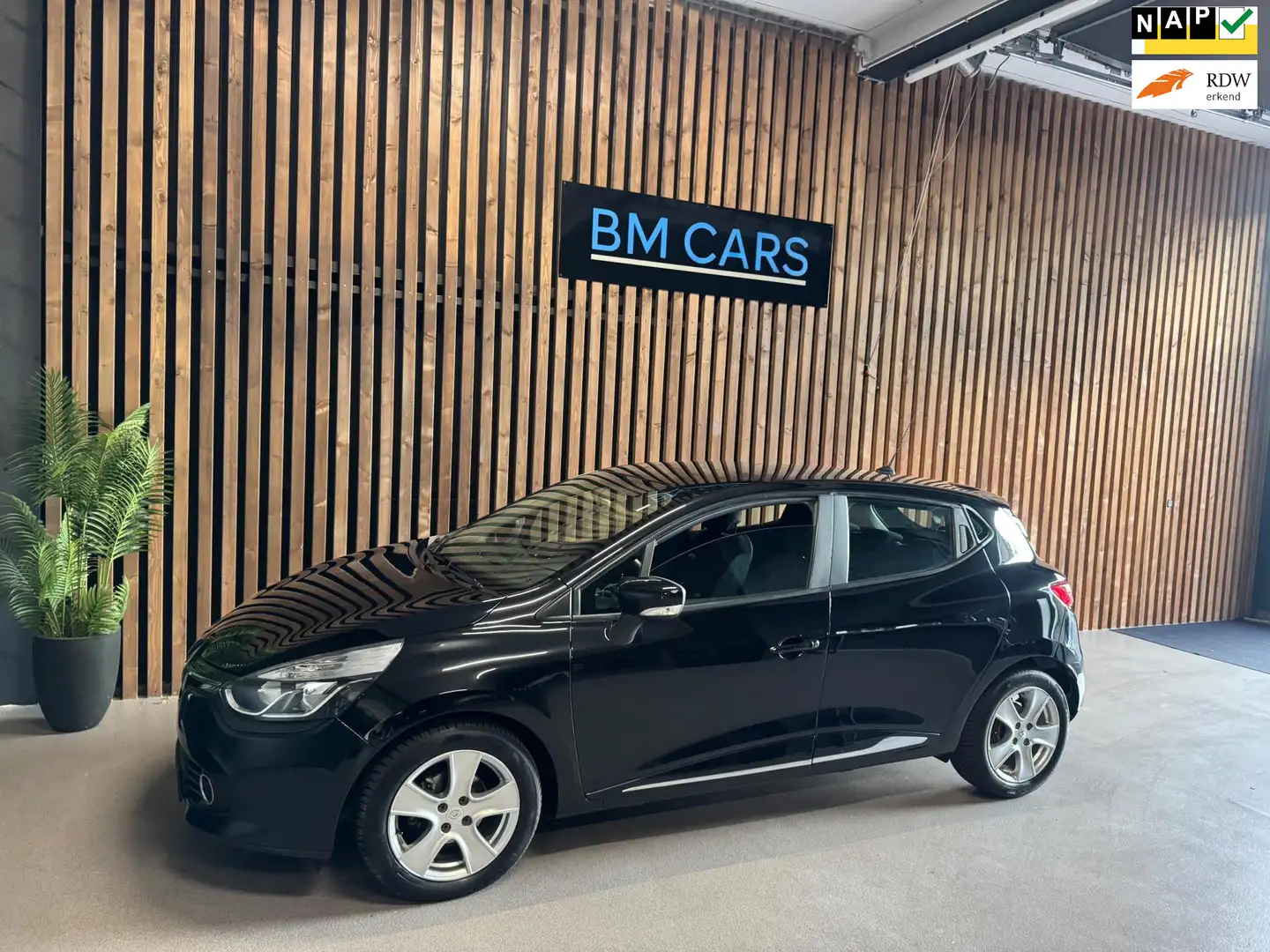 Renault Clio 0.9 TCe Expression Airco, Navigatie,Led Zwart - 1
