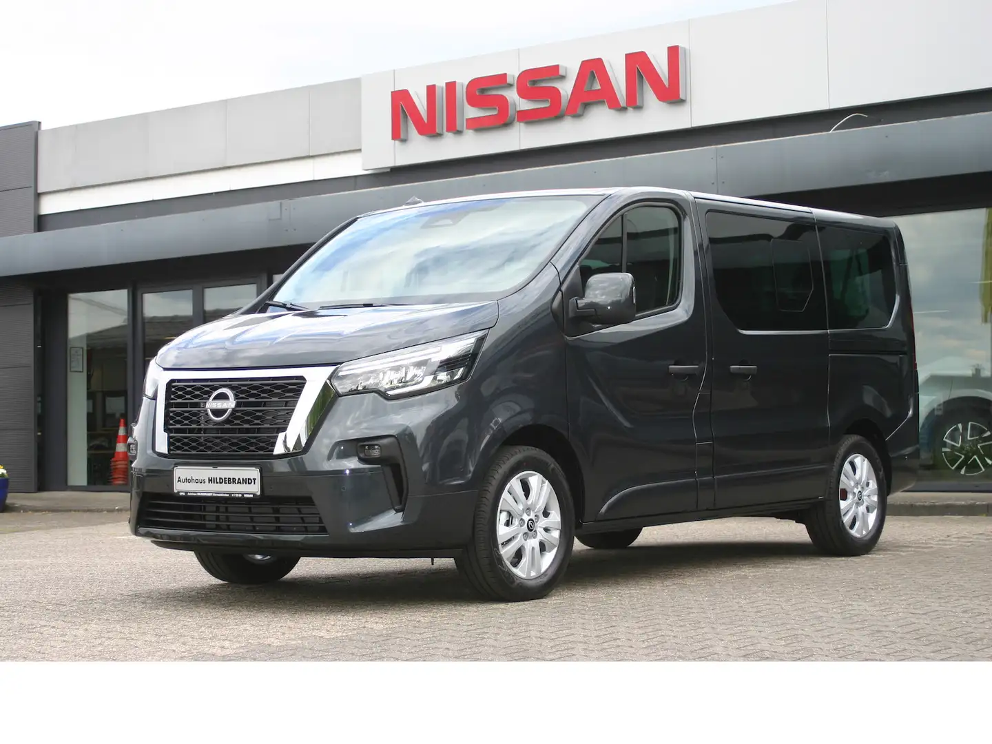 Nissan Primastar Facelift 9-Gang AT|Tekna|Navi|Winter Grijs - 2