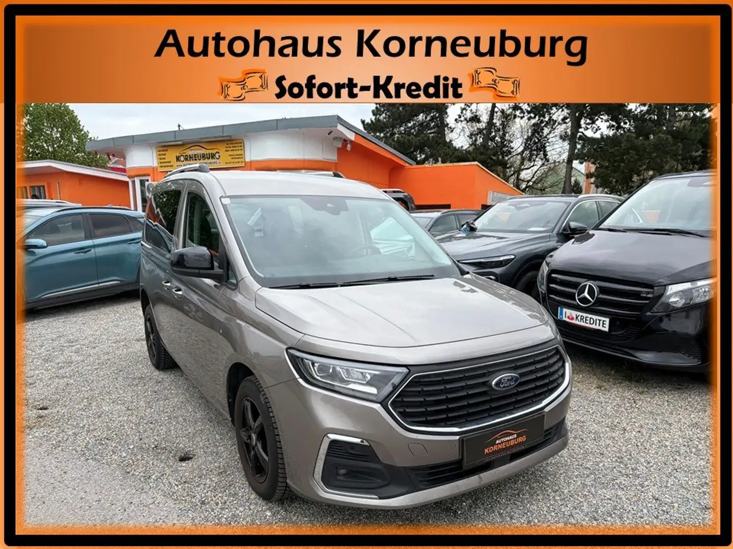 Ford Tourneo Connect Titanium *1.Besitz*Tempomat*PDC*Sitzheizung*Navi* Grau - 1