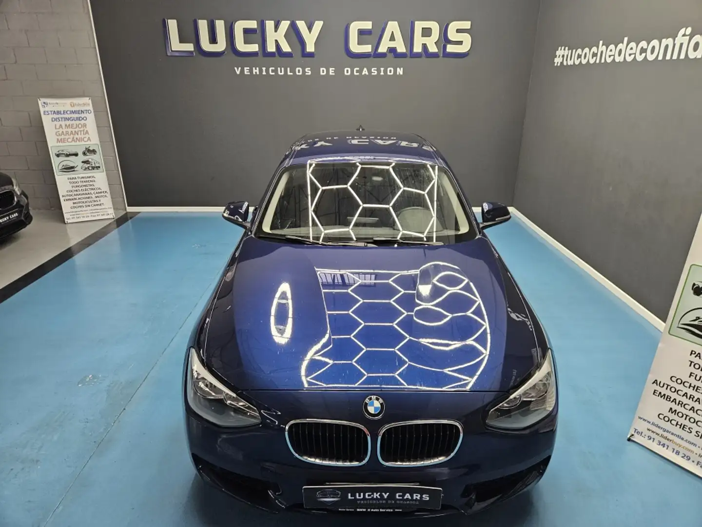 BMW 118 118d Bleu - 2