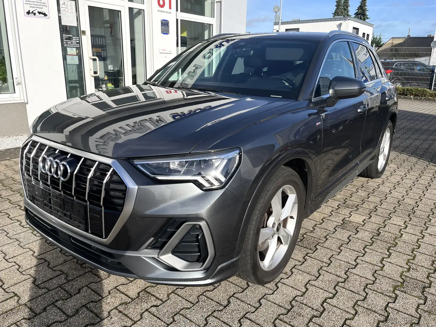 Audi Q3 40 TDI quattro S line *Pano*ACC*LED* Grau - 2