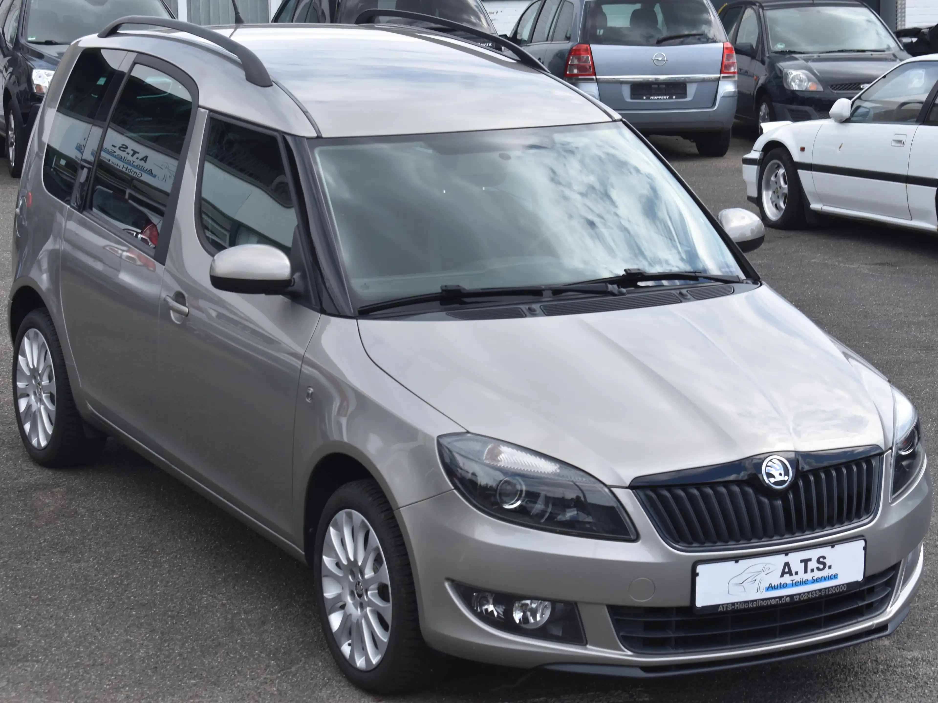 Skoda Roomster Plus Edition SITZHZ*AHK*STEUERKETTE NEU*AUS 1.HAND — photo 9