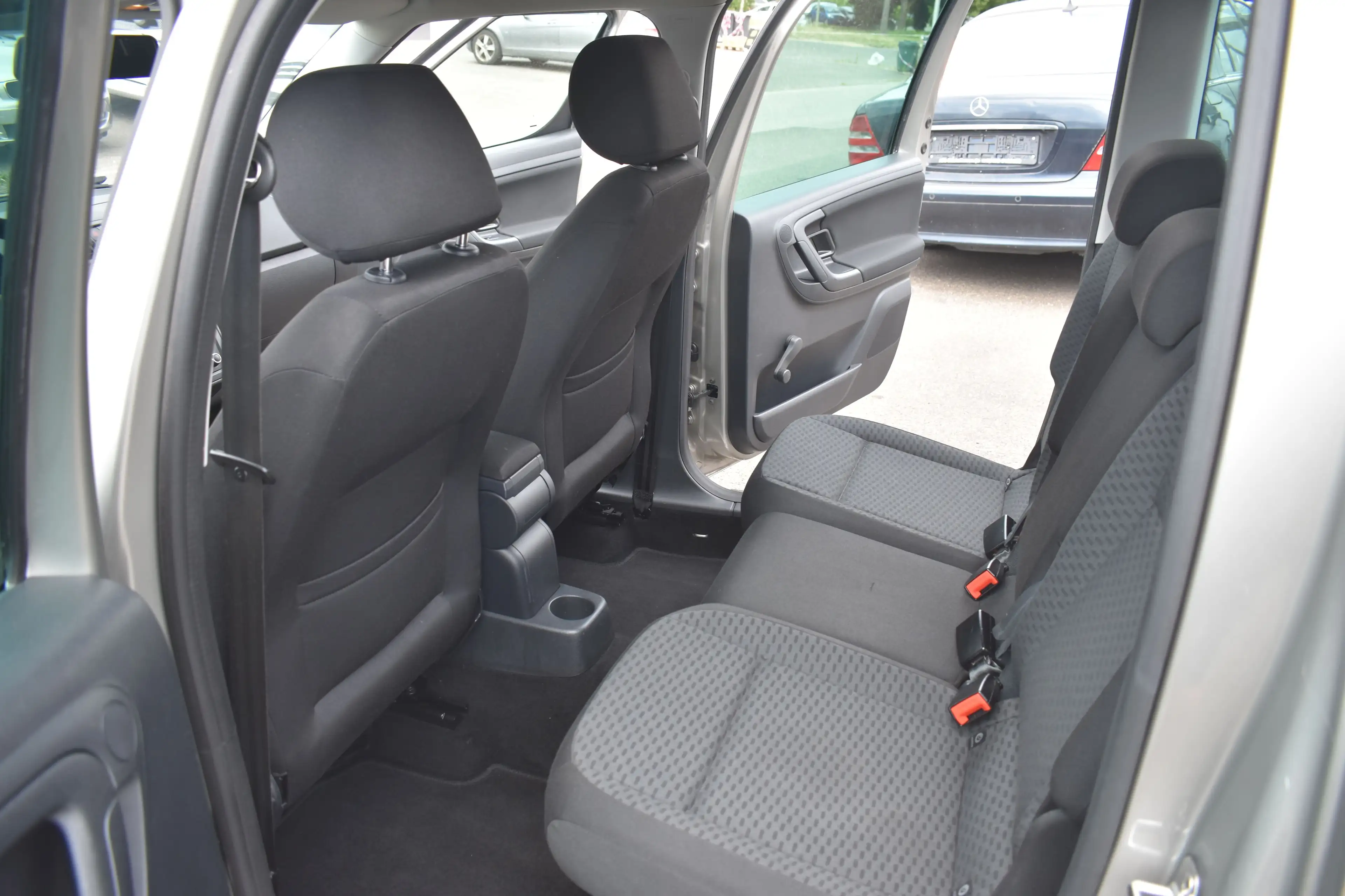 Skoda Roomster Plus Edition SITZHZ*AHK*STEUERKETTE NEU*AUS 1.HAND — photo 14