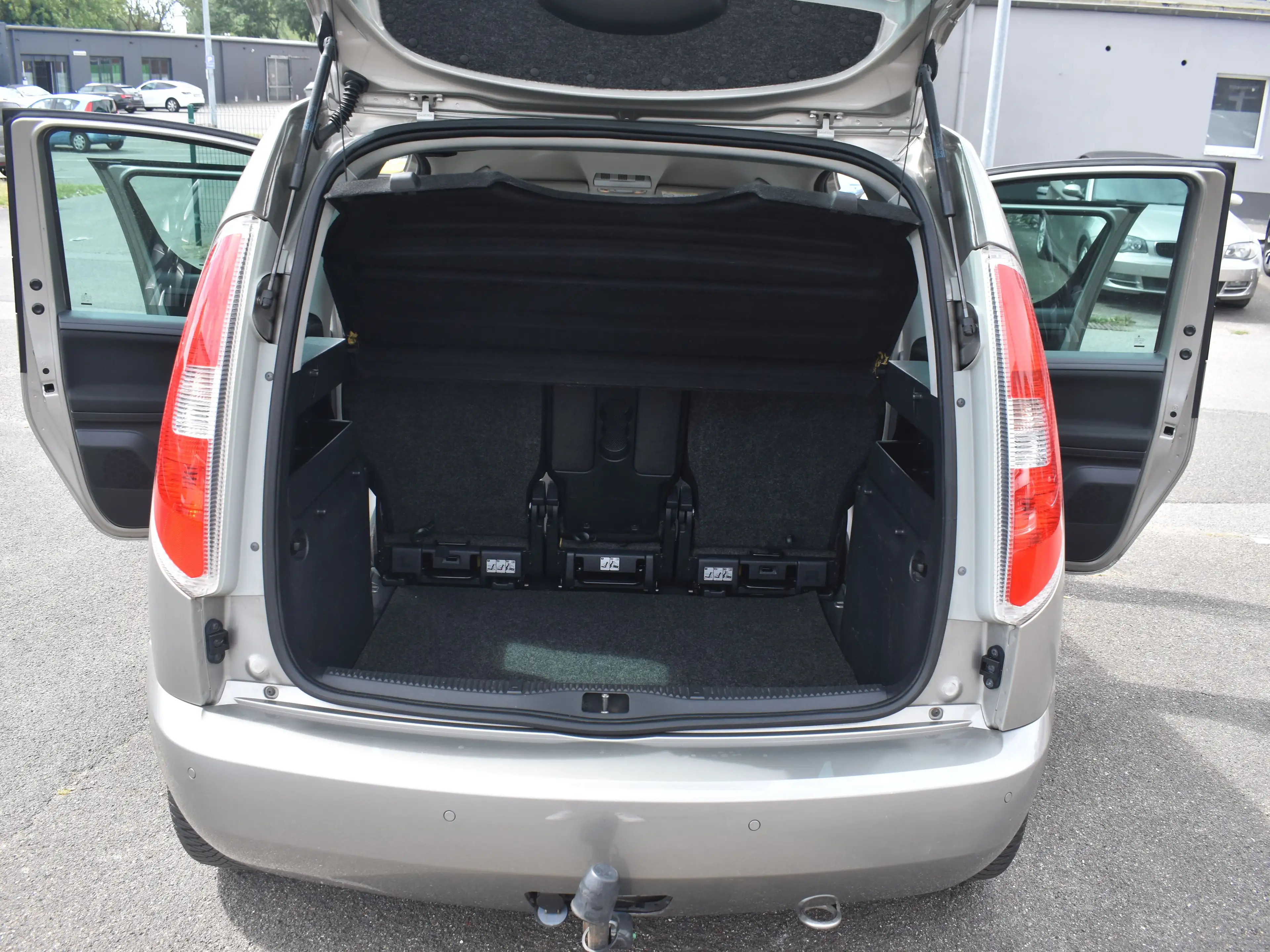 Skoda Roomster Plus Edition SITZHZ*AHK*STEUERKETTE NEU*AUS 1.HAND — photo 13