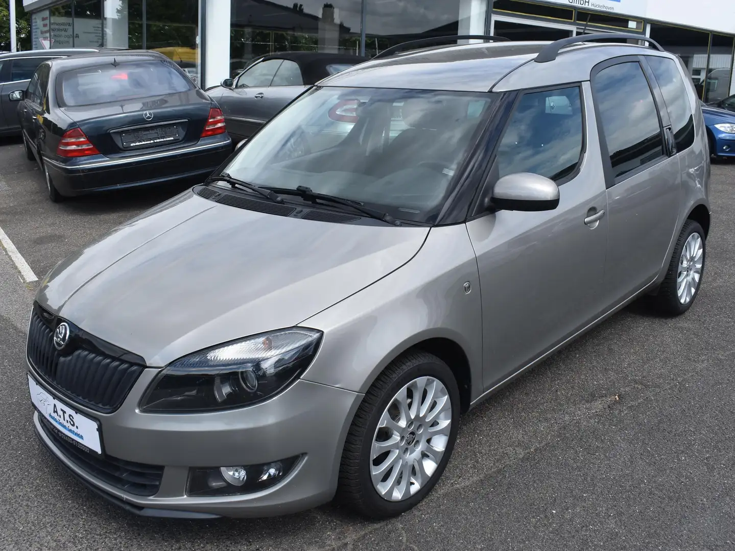 Skoda Roomster Plus Edition SITZHZ*AHK*STEUERKETTE NEU*AUS 1.HAND Grau - 1