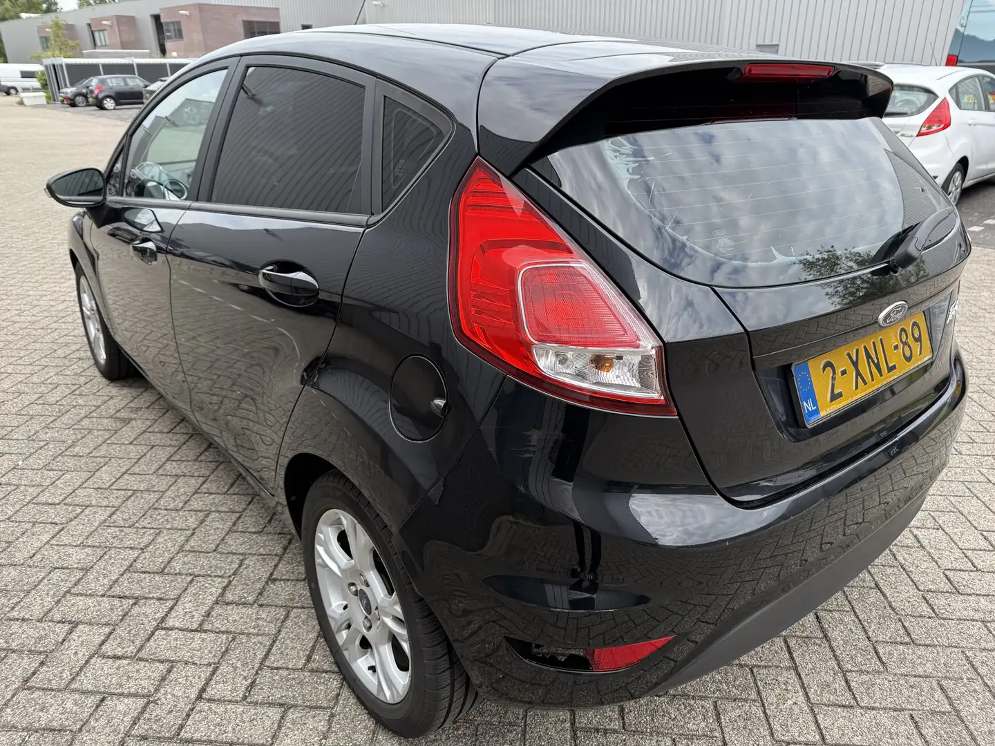 Ford Fiesta 1.6 TDCi Lease Style Zwart - 2