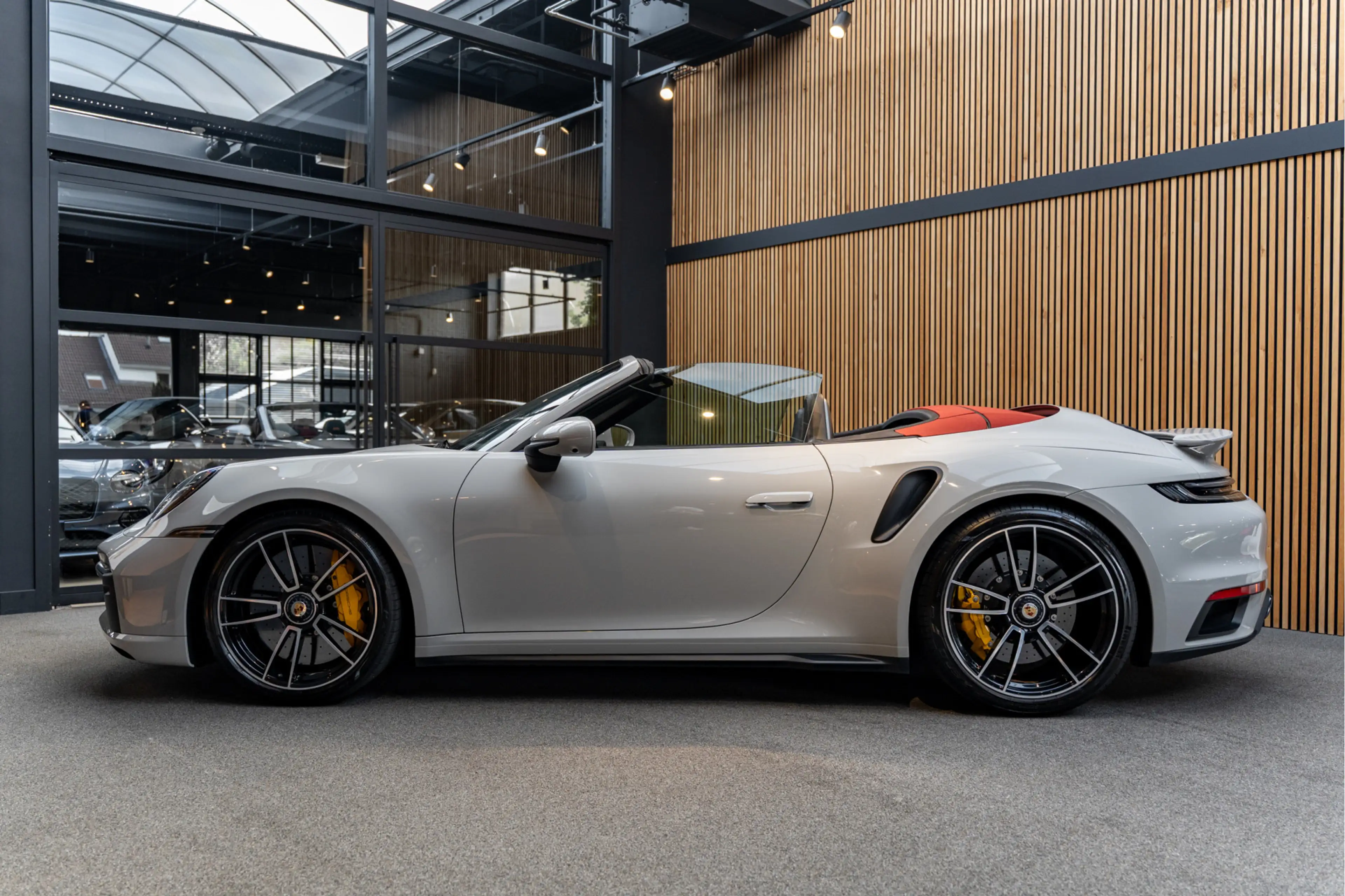 Porsche 992 992 Turbo S Cabriolet Lift 360 Camera Stoelventila — photo 3