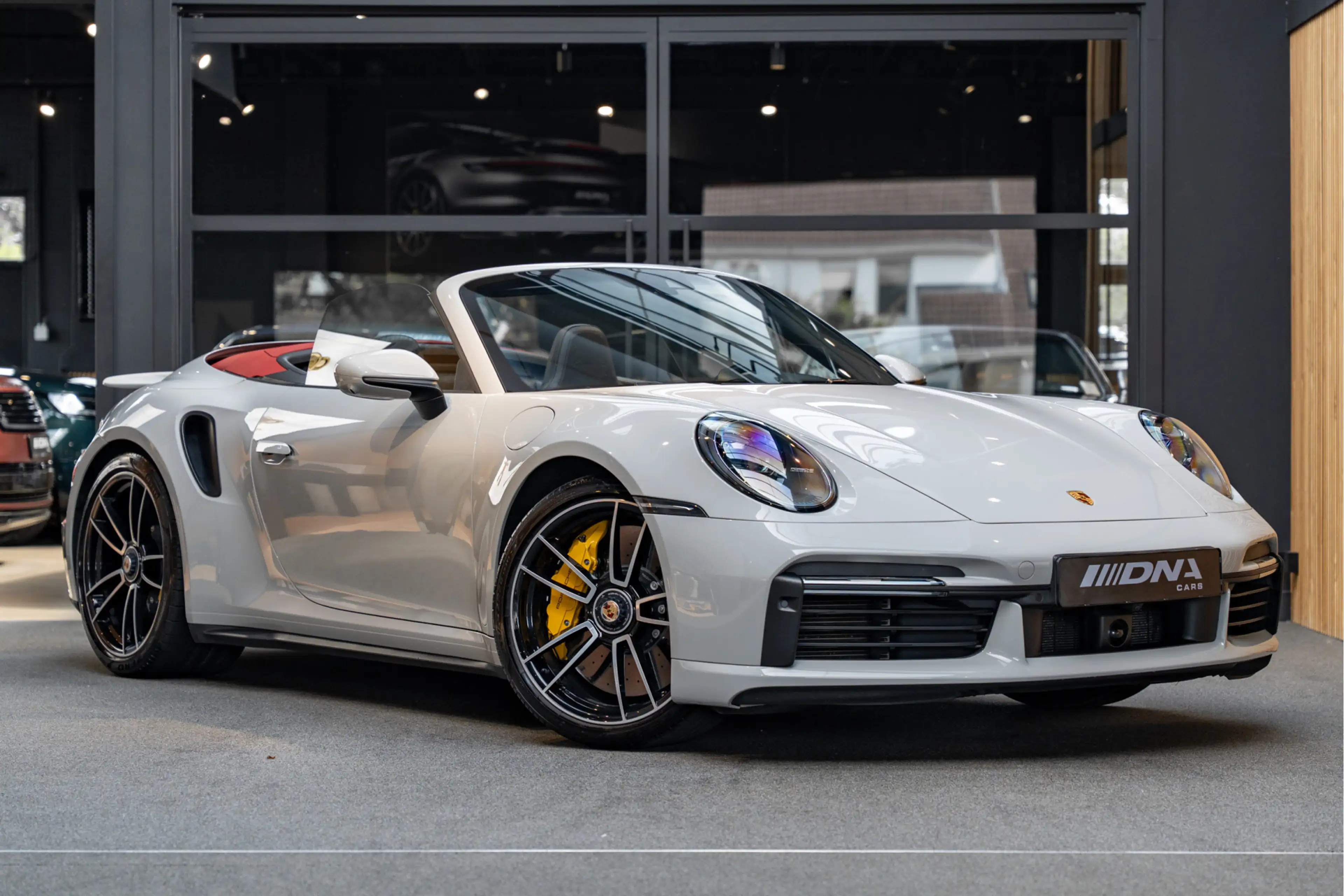 Porsche 992 992 Turbo S Cabriolet Lift 360 Camera Stoelventila