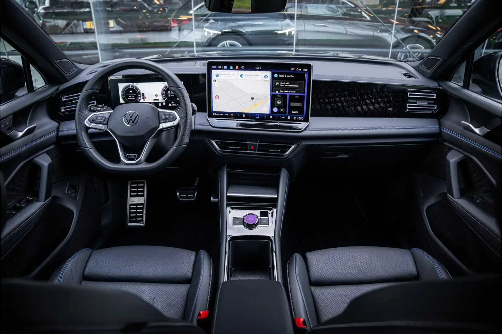 Volkswagen Tiguan eHybrid R-Line Edition ** Panodak ** Trekhaak ** L Grau - 2