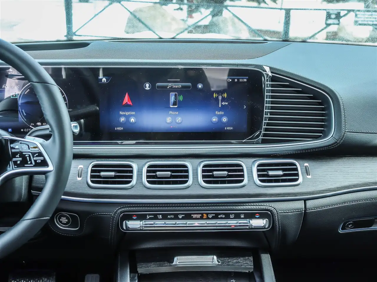 Mercedes-Benz GLE снимка Mercedes-Benz GLE
