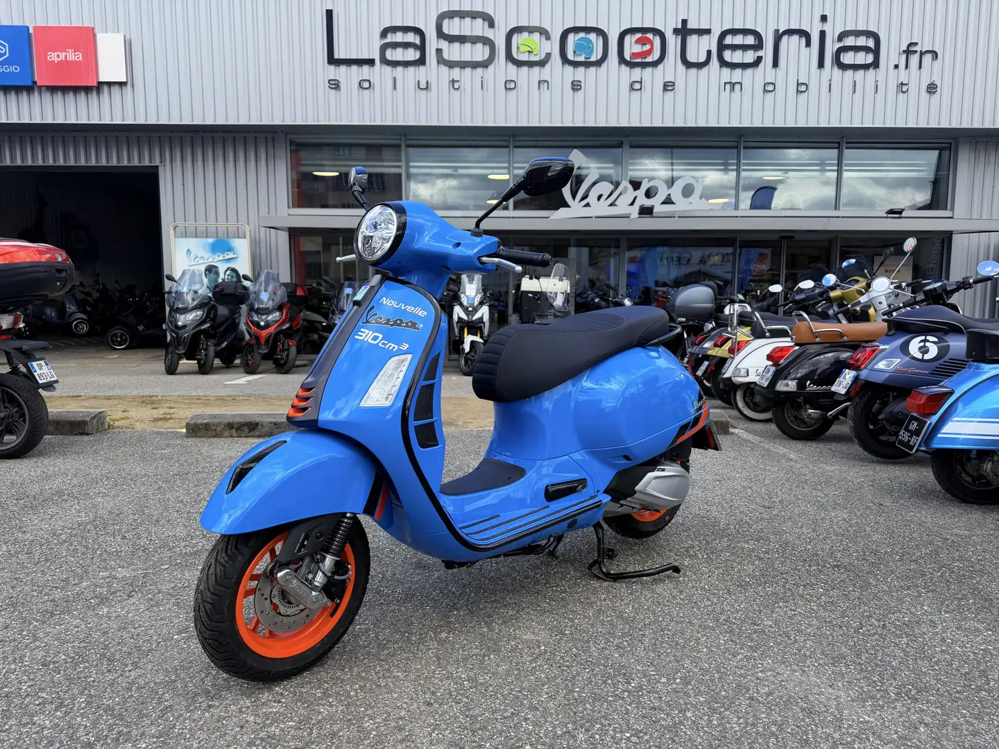Vespa GTS 310 Azul - 1
