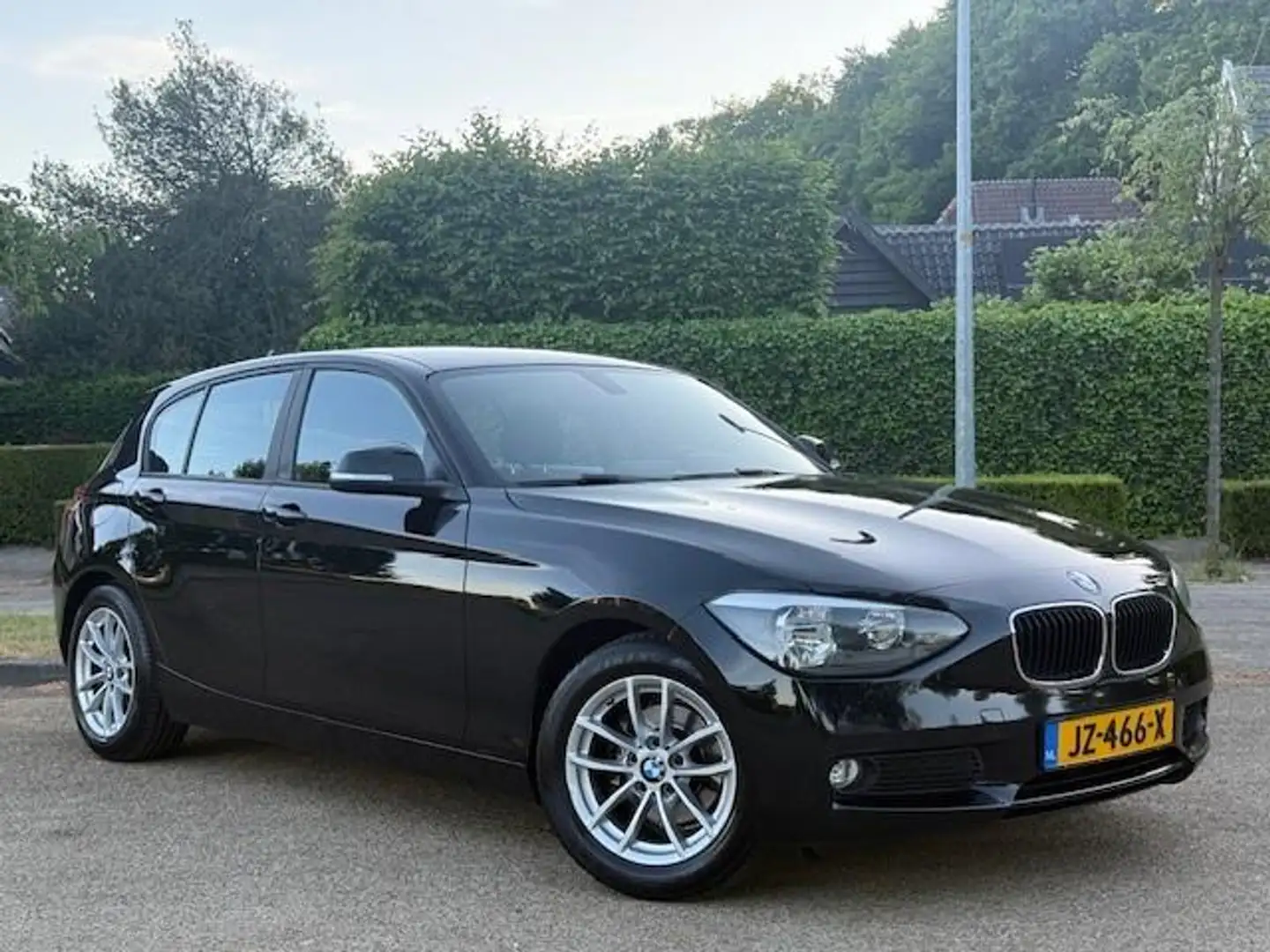 BMW 116 1-serie 116d EDE Business/APK/PDC/AIRCO/NAVI Чорний - 1